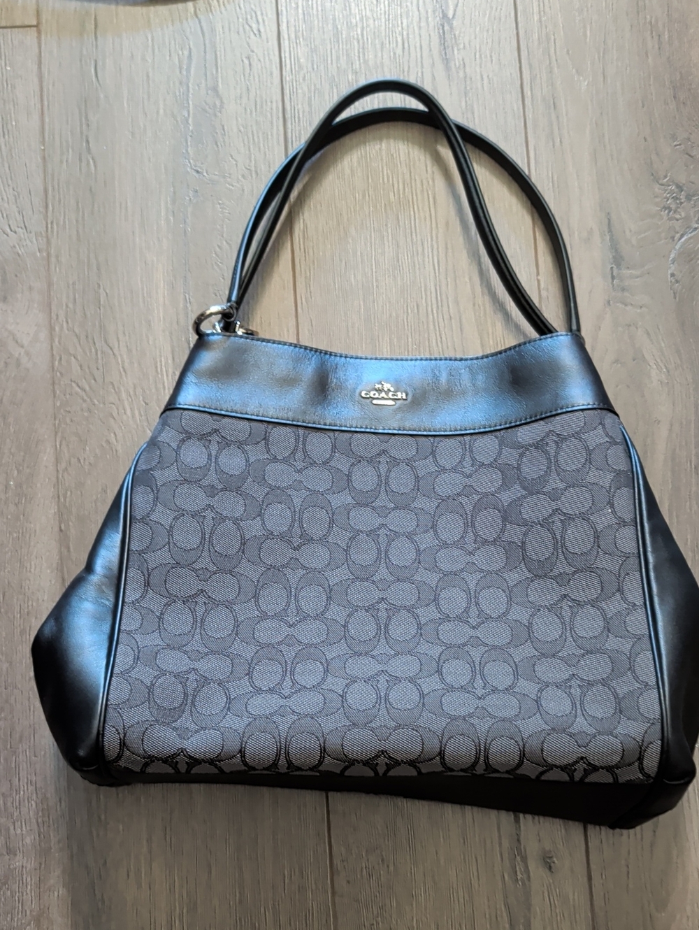 Coach Outline Signature Lexy Shoulder Bag